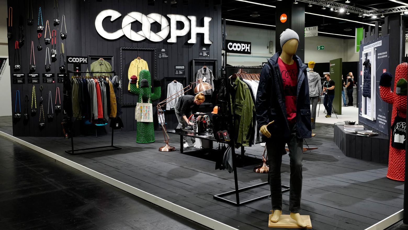zooom project cooph lifestyle pop up store parallax