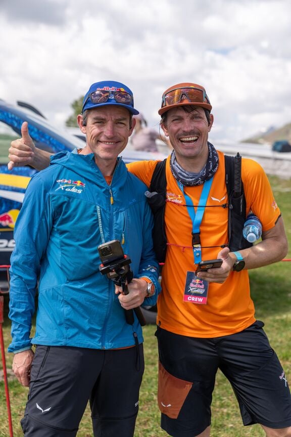 zooom news first challenger in the books team effort image