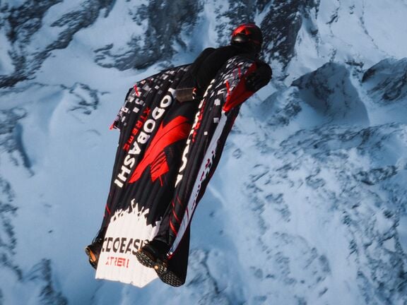 zooom projects yodobashi xtreme red bull delivery tile view image